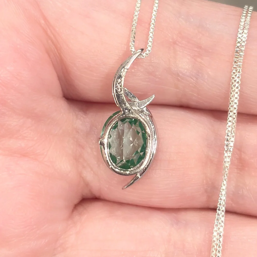 Vintage 14K Green Spinel Pendant: White Gold Crescent Abstract Slider Piece - Picture 11 of 14